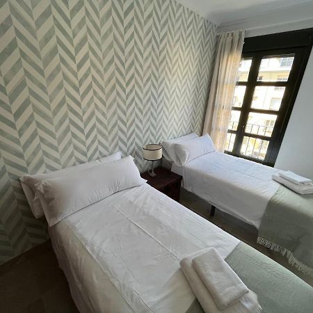 Amador Apartamento Familiar Centro Parking Amador De Los Rios Sevilla Eksteriør bilde