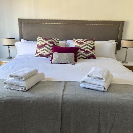 Amador Apartamento Familiar Centro Parking Amador De Los Rios Sevilla Eksteriør bilde